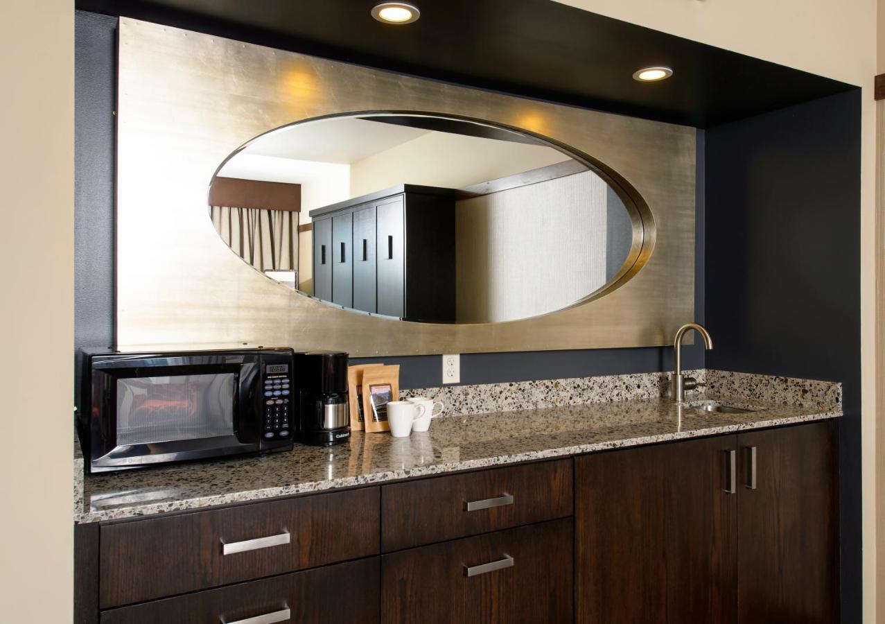 Tetherow Hotel Deschutes River Woods ภายนอก รูปภาพ